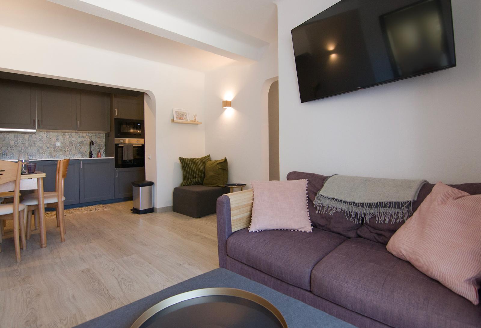 Salema Apartment — Construction